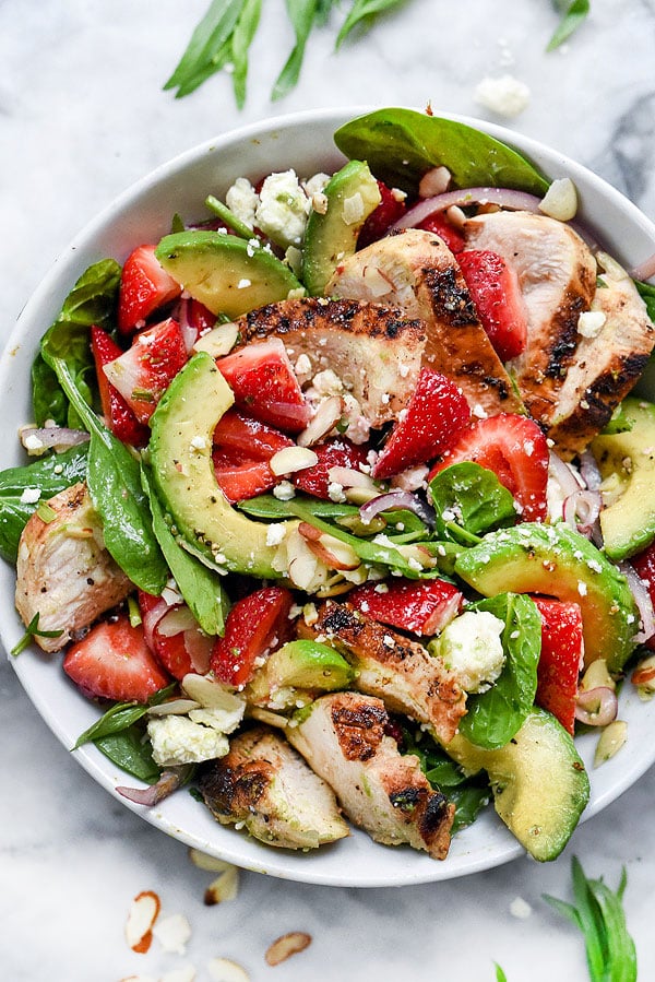 Avocado and Strawberry Spinach Salad with Chicken | #spinach #recipe #balsamic #chicken #healthy foodiecrush.com